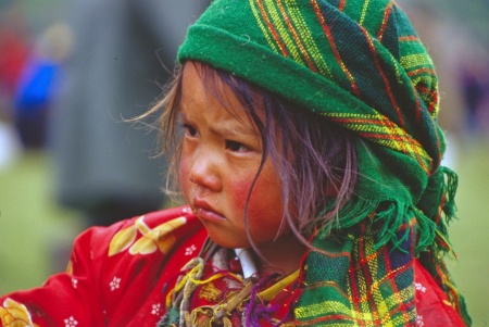 bambina tibetana
