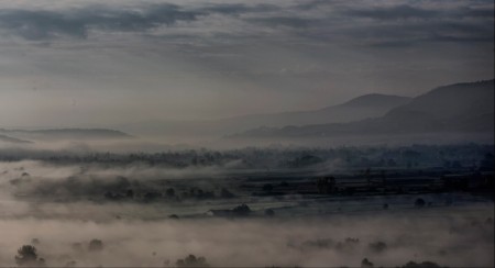 La nebbia in valle