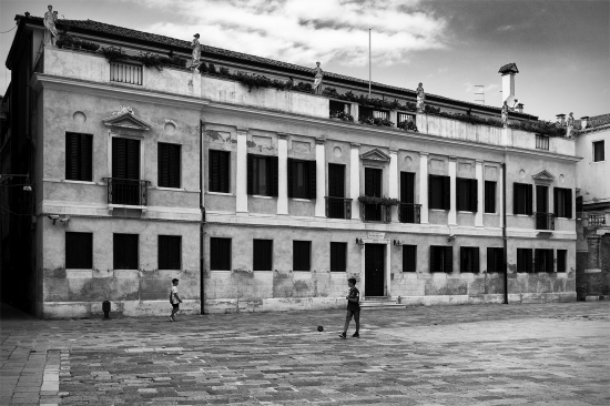 Venezia on the street